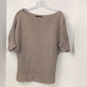 Limited Brand women’s Size M 100% Linen Sweater in Oatmeal color